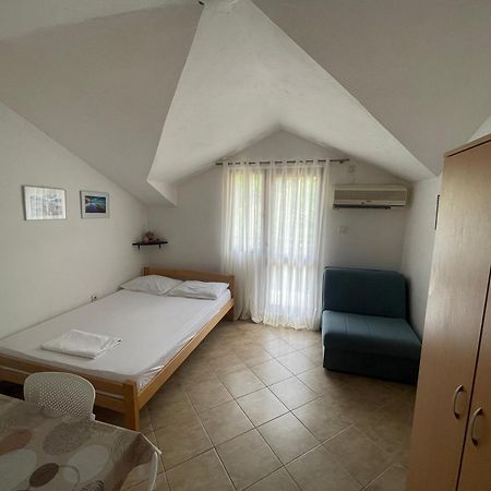 Apartmani Ivana ティヴァト エクステリア 写真
