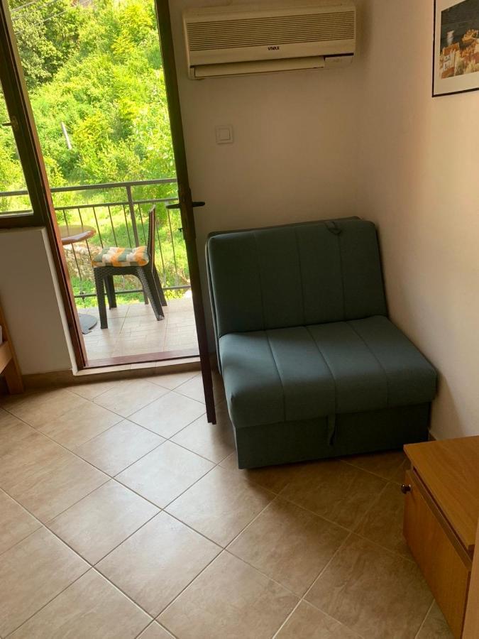 Apartmani Ivana ティヴァト エクステリア 写真