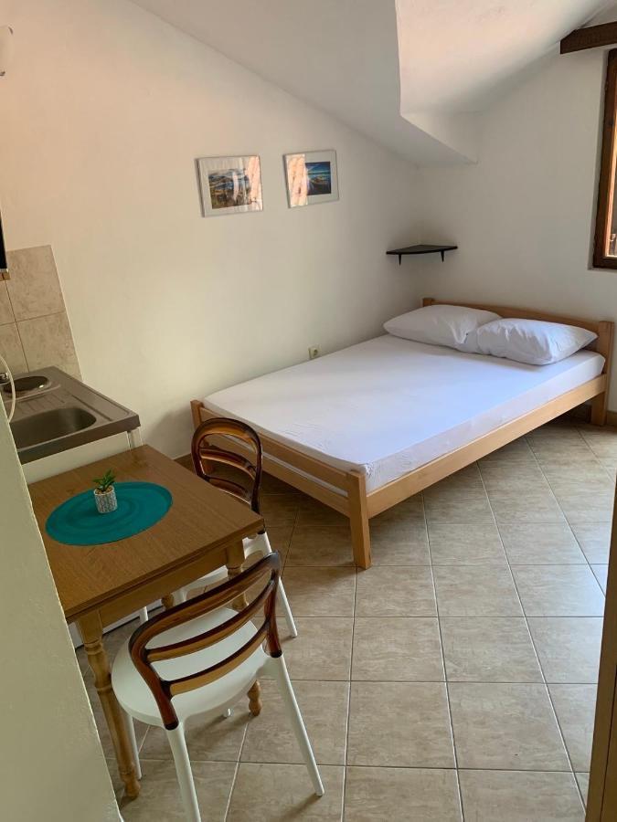 Apartmani Ivana ティヴァト エクステリア 写真