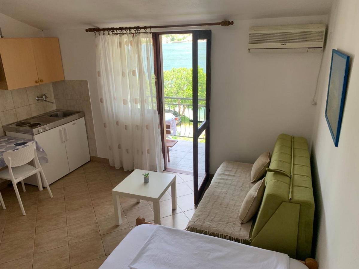 Apartmani Ivana ティヴァト エクステリア 写真