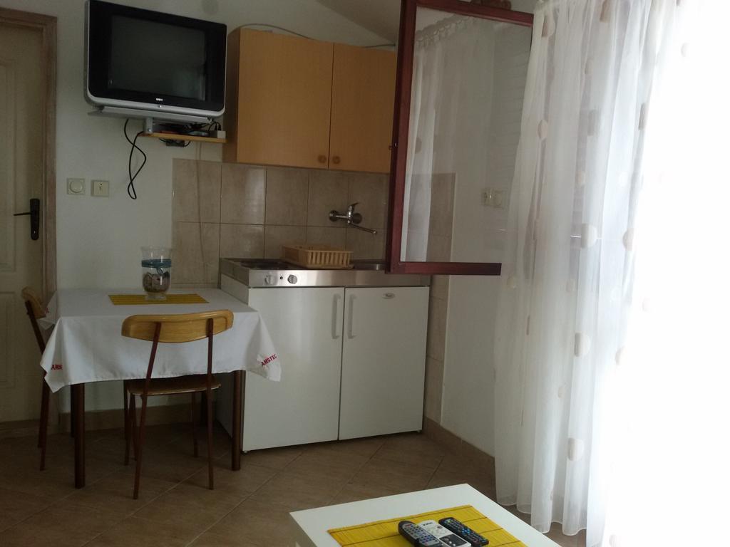 Apartmani Ivana ティヴァト エクステリア 写真